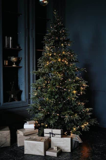 Skab den perfekte julestemning med unikt juletræspynt